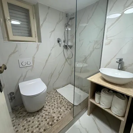 Bilocale Rinnovato A Marco Polo 500 M Dal Mare Con Aria Condizionata Per Coppie E Famiglie Apartament *