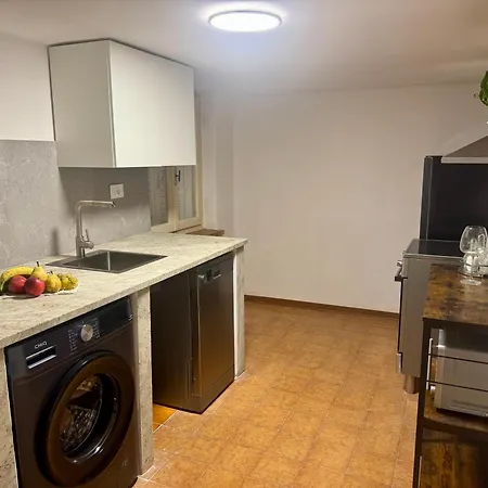 Bilocale Rinnovato A Marco Polo 500 M Dal Mare Con Aria Condizionata Per Coppie E Famiglie *