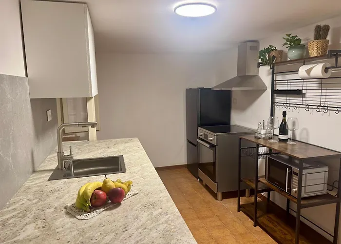 Bilocale Rinnovato A Marco Polo 500 M Dal Mare Con Aria Condizionata Per Coppie E Famiglie