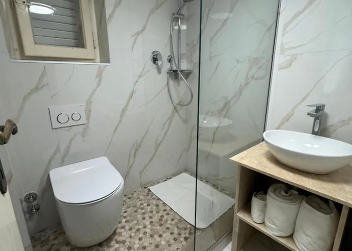 Bilocale Rinnovato A Marco Polo 500 M Dal Mare Con Aria Condizionata Per Coppie E Famiglie Apartment *